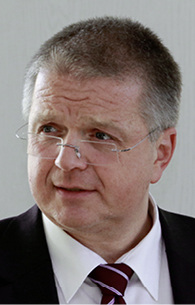 
Matthias Wagnitz, Referent für Heizungstechnik im ZVSHK, klärte über die Gaswärmepumpe auf: „Mehr als 60 % der eingebauten Technik sind dem Fachbetrieb bereits vertraut.“
