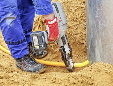 
Im Idealfall muss der Installateur lediglich die Rohre passend ablängen und alle Bauteile miteinander verbinden.
