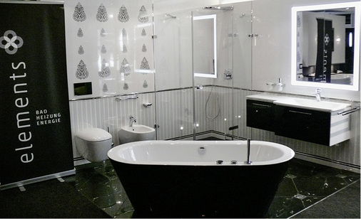 
Es wäre zu kurz gegriffen, das Ausstellungs- und Verkaufskonzept Elements allein in einer schwarz-weißen Sichtweise zu betrachten.
