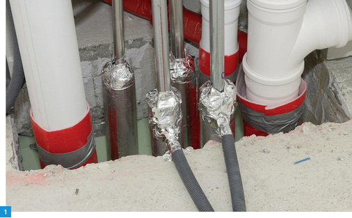 <p>
Rohrleitungssysteme sollten in allen gängigen Nennweitensowohl untereinander als auch gegen brennbare Abflussrohre unterschiedlichster Nennweite auf Nullabstand geprüft sein.
</p>
