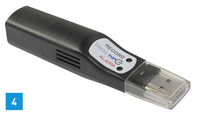 
4 Dostmann-Datenlogger LOG 32 THP: Messgerät zur Datenaufzeichnung von Temperatur, Feuchte und barometrischem Luftdruck.
