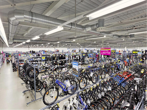 
Um weitere Effizienz im Betrieb von Zentrallüftungsgeräten zu heben, ist es notwendig in der Peripherie auf Direktverdampfungssysteme zu setzen.
