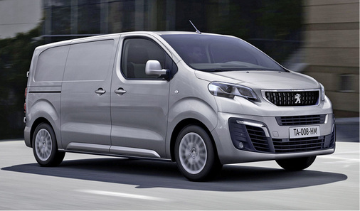 
Läutet als weiterer Drillingsbruder den Generationswechsel ein: der Peugeot Expert mit bulligem Kühlergrill.
