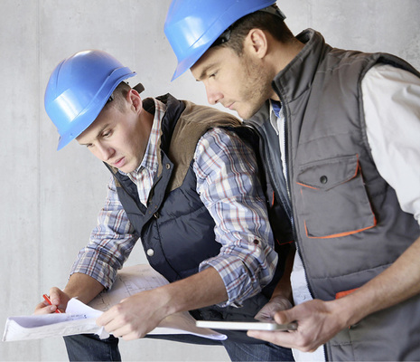 
Der Handwerksunternehmer sollte die Ausführungspläne von Architekt und Fachplaner gewissenhaft prüfen.
