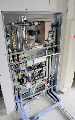 
Die Bauweise der vorgefertigten Stationen erlaubt eine problemlose Installation in Zwischenwänden.
