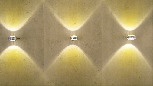 



Wandleuchten erzeugen eine sehr schöne Lichtverteilung auf der Wand. Durch verschiedene Glaseinsätze sind auch andere Lichtformen und Lichtfarben möglich (Typ Occhio Sento von Axel Meise).
