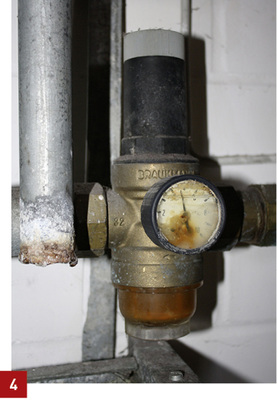 
Eine Überschreitung des technischen Maßnahmenwertes ist nur ein Warnzeichen für technische oder organisatorische Mängel. Im Rahmen der Gefährdungsanalyse sind dann alle möglichen Gefahrenquellen zu bewerten.
