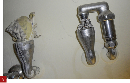 
Mangelnde Instandhaltung an wichtigen Komponenten der Trinkwasser-Installation oder ungeeignete Bauteile sind häufig Mängel, die im Rahmen von Gefährdungsanalysen zu bewerten sind.
