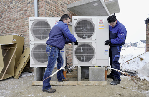 
Im deutschen Markt fehlen ausgebildete Experten, die Kenntnisse sowohl aus dem klassischen Heizungsbau als auch der Kältetechnik mitbringen.

