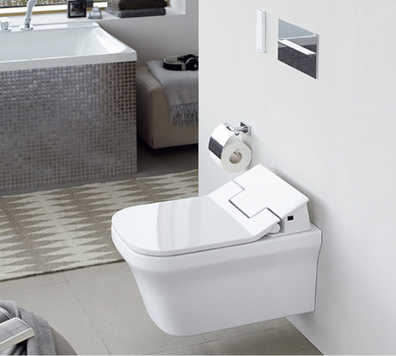 
Schlicht und komfortabel: SensoWash Slim konzentriert das Dusch-WC auf seine wesentlichen Funktionen und ist dennoch komfortabel. 
