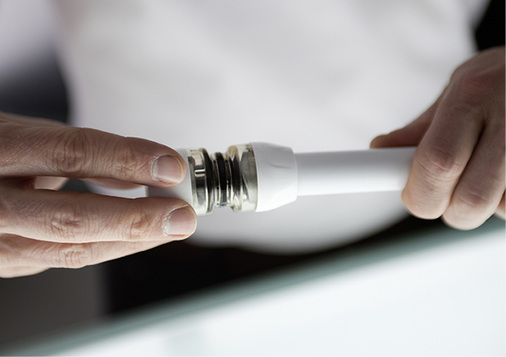 



Bei der RTM-Fittingtechnologie von Uponor wird im Fitting mit einem vorgespannten Pressring das Rohr verpresst.
