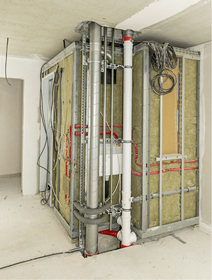 
Für einen schnellen und reibungslosen Bauprozess wurden die Badzellen vorgefertigt eingebaut.
