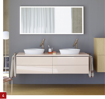 
Den Abschluss der Oberfläche bildet ein Hochglanzlack in Apricotpearl. 
