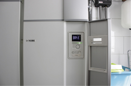 



Die Regelung der Wärmepumpen-Lüftungskombination erfolgt über ein Display. 
