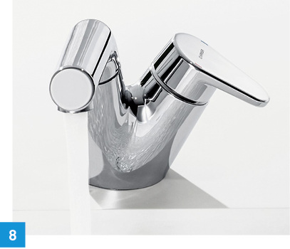 
Hansasignatur Hybrid von Hansa: Die neue Waschtischarmatur besitzt eine innovative Optik. Die duale Struktur mit voneinander separiertem Hebel und Auslauf ist streng ergonomisch basiert und in eine orgametrische Formensprache übersetzt. Die Hybrid-Armatur kann sowohl manuell über den Hebel als auch berührungslos bedient werden. Die Armatur ermöglicht es, Wasser im Badezimmer komfortabel, kontrolliert, flexibel und nachhaltig zu nutzen.
