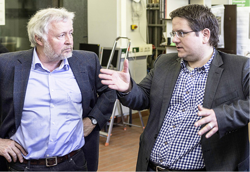 
Im Gespräch: Professor Hans Messerschmid und SBZ-Chefredakteur Dennis Jäger.
