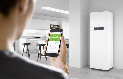 
Die Einbindung von Wärmeerzeugern über das Internet ist Teil der Digitalisierung. Wärmeerzeuger lassen sich per Smartphone z. B. mit der App „ViCare“ einfach bedienen. 
