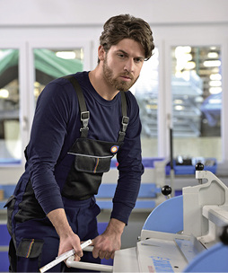 



Für SHK-Innungshandwerker stellt CWS-boco seit 1977 passende Berufskleidung.
