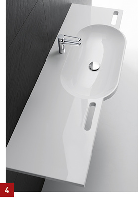 
4 Aufgrund ihrer Tiefe können die Waschtisch-Modelle auch im Sitzen oder mit dem Rollstuhl genutzt werden.
