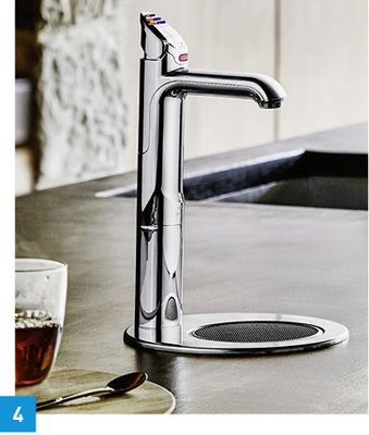 
4 Die Trinkwassersysteme Zip HydroTap von Clage liefern kochendes und gekühltes Trinkwasser direkt aus einer speziellen Armatur.
