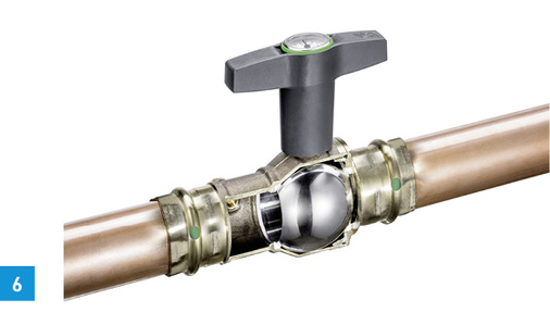 
6 Die Viega-Easytop-Kugelhähne haben einen Absperrkörper aus Edelstahl. In Kombination mit dem geänderten Dichtkonzept und einem ergonomisch gestalteten T-Griff sorgt das für dauerhafte Leichtgängigkeit und Funktionssicherheit.
