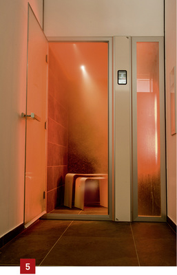 

5 Sunshower: Das System stellt Infrarotlicht oder eine niedrige Menge UV-Licht bereit.

