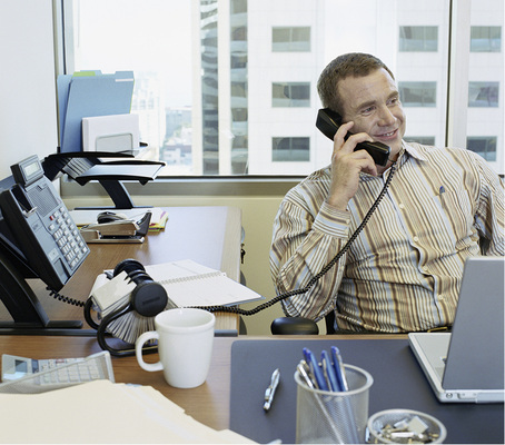 
Manches lässt sich gut per Telefon kommunizieren, anderes besser schriftlich.



