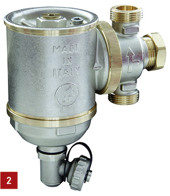 
2 Für den Einbau unter Wandgeräten hat Giacomini einen kompakten Schlammabscheider entwickelt.



