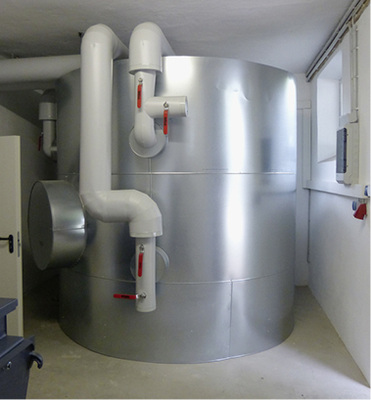



In der Heizzentrale ist eine Enerpipe-Sonderanfertigung eines zentralen Pufferspeichers mit über 10 000 l untergebracht.
