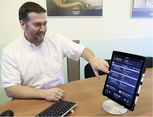 



Monteure wickeln ihre Aufträge mit dem Ipad ab.
