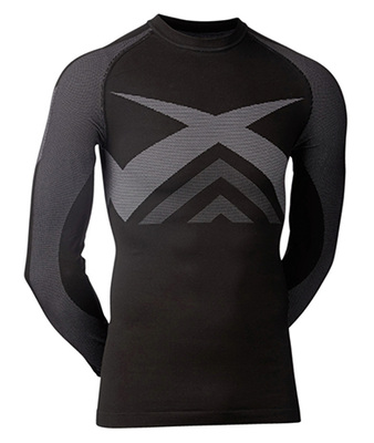 



Das Funktionsunterhemd besteht aus hochelastischem Gewebe und hat keine störenden Nähte.
