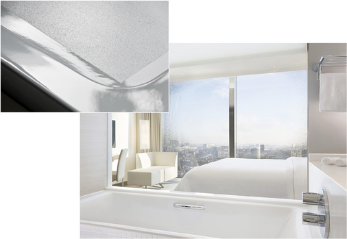 
Alle Gästebäder des Hotels im Gebäude der Elbphilharmonie sind mit einer rutschhemmenden Beschichtung ausgestattet. Flächen wurden so rutsch- und sturzsicher gemacht.



