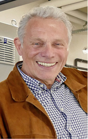 



Wie kaum ein anderer in der TGA-Branche spürte Fritz Nüßle neue Wege zur Raumtemperierung und zur Nutzung regenerativer Energien auf – auch gegen den Widerstand aus der eigenen Branche. 
