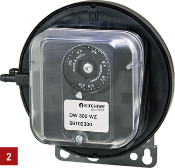 
Der Luftdruckwächter übt eine der wichtigsten Funktionen der Überwachungsanlage aus.
