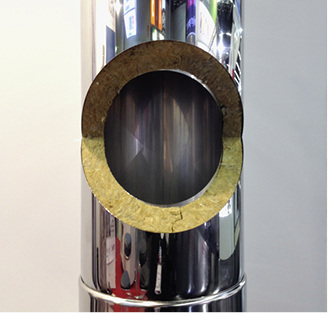 



Dämmung im Inneren eines Edelstahl-Schornsteins. 
