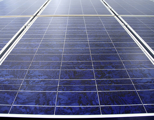 <p>
Allein auf das System PV-Anlage bezogen schmälert der Solarakku den Klimanutzen, weil er die Energierücklaufzeit des Systems erhöht.
</p>

<p>
</p> - © BSW-Solar

