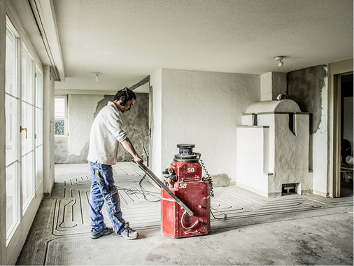 



Das Fräsen verursacht selbst in der trockenen Variante weniger Staub als gedacht. 
