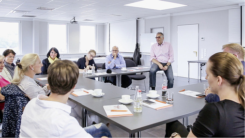 
Das ProLab stellt Produkte und Verkaufstechniken auf den Prüfstand: Beim ersten Workshop diskutierten Handwerksunternehmerinnen über Dusch-WCs.



