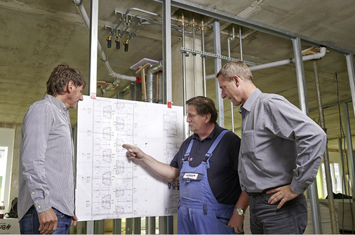 
Mit der Komplexität der Hydraulik einer Trinkwasseranlage steigen auch die Herausforderungen für eine hygienisch-mikrobiologische Stabilität im Trinkwasser.



