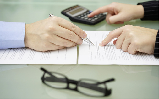 



Informationspflicht bei Verbrauchern: Rechtsfolgen treten bei Verbrauchern (Privatkunden) jedoch nur ein, wenn sie vorab hierüber vom Unternehmer in Textform vollständig und korrekt informiert worden sind.
