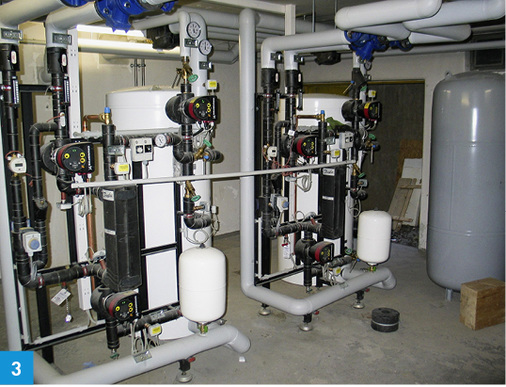 
3 Zum Arbeitsumfang gehörte auch der Einbau einer neuen Fernwärmeübergabestation und neuer Trinkwasserspeicher.



