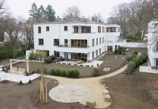 
Eine energiesparende Bauweise kommt ohne kontrollierte Wohnungslüftung nicht aus. Um die geforderten Effizienzwerte von Wohngebäuden zu erreichen, ist auch die Wärmerückgewinnung unverzichtbar. 



