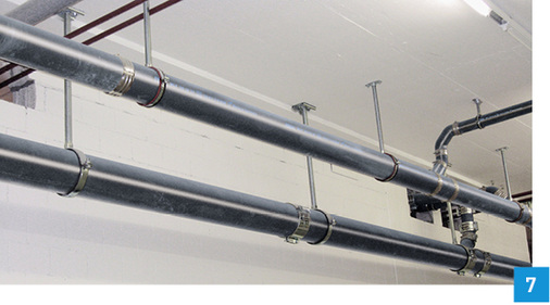 
Nichtbrennbares gusseisernes Abflussrohrsystem mit Sonderbeschichtung Typ MLK-protec der Firma Düker.



