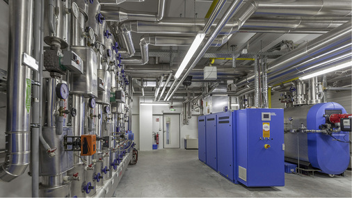 
Neben Privatpersonen gehören auch Gewerbebetriebe zu den Kunden der Lurz GmbH. Sie betreut diese hinsichtlich Anlagen- und Regelungstechnik bis hin zu BUS-Systemen für Bürogebäude.



