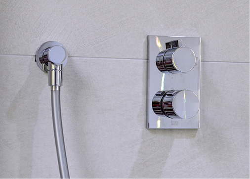 <p>
Komfort im Detail: Ein Thermostat für zwei Ausgänge und einfache Bedienung.
</p>

<p>
</p> - © Stark

