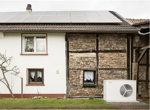 
Die Antwort auf die Frage, ob eine Wärmepumpe der richtige Wärmeerzeuger ist, hängt von der zu deckenden Heizlast, der Systemtemperatur und auch der Hydraulik ab.



