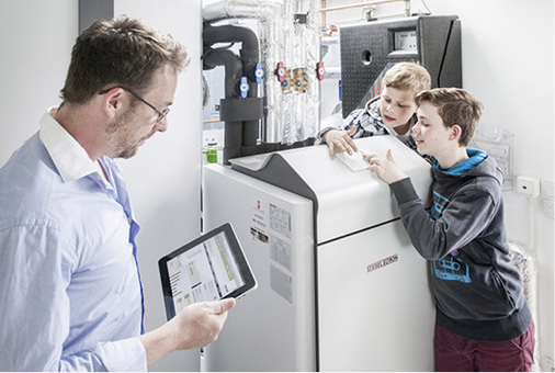 
Eine sorgfältige Einregulierung, ein hydraulischer Abgleich sowie die Einweisung der Nutzer sind grundlegende Voraussetzungen für einen effizienten Wärmepumpenbetrieb.



