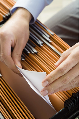 



… , sondern so! Eine übersichtliche Ablage spart Zeit und Nerven bei der Suche nach Informationen. 
