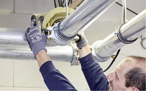 
Formteile für die Bekleidung von Rohrkupplungen und Bögen komplettieren das Conlit-Brandschutzsystem für die feuerwiderstandsfähige Bekleidung von Sprinkler- und Feuerlöschleitungen.



