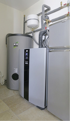 
Das Innenmodul der „HTS“ und der Pufferspeicher ließen sich in einer Ecke des Hauswirtschaftsraums unterbringen.



